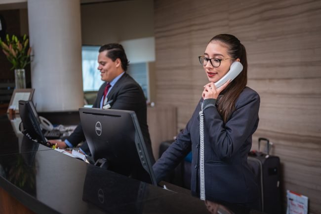 your insurance company not answering the phone?